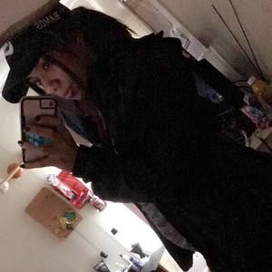 Meet your Posher, Astrid